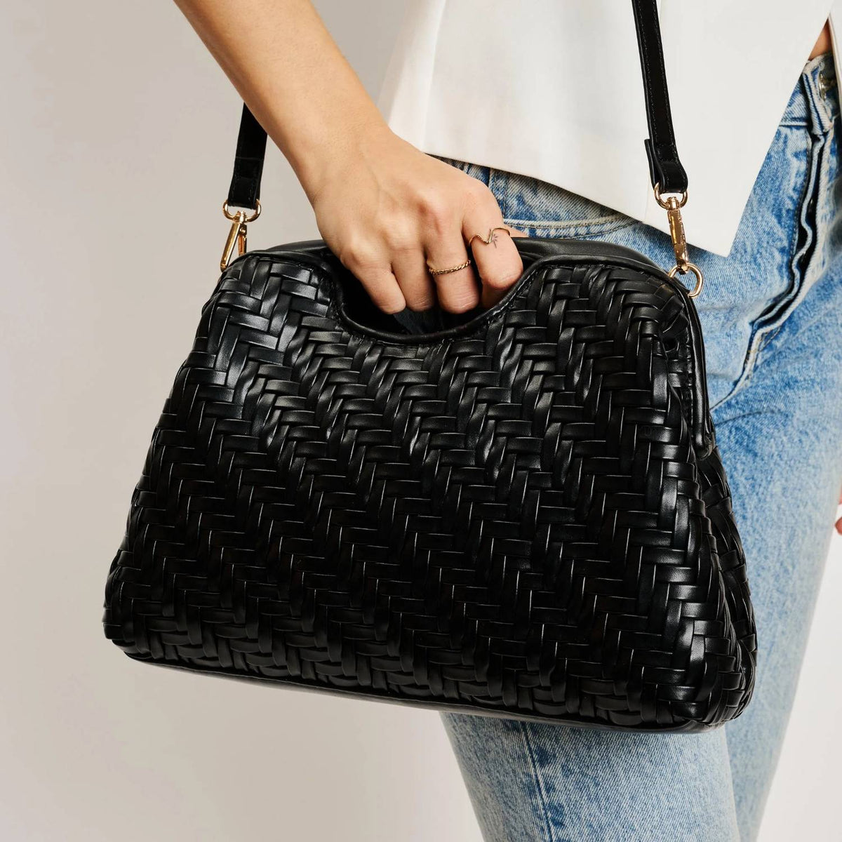 Moda Luxe - Women's Amara Crossbody Bag