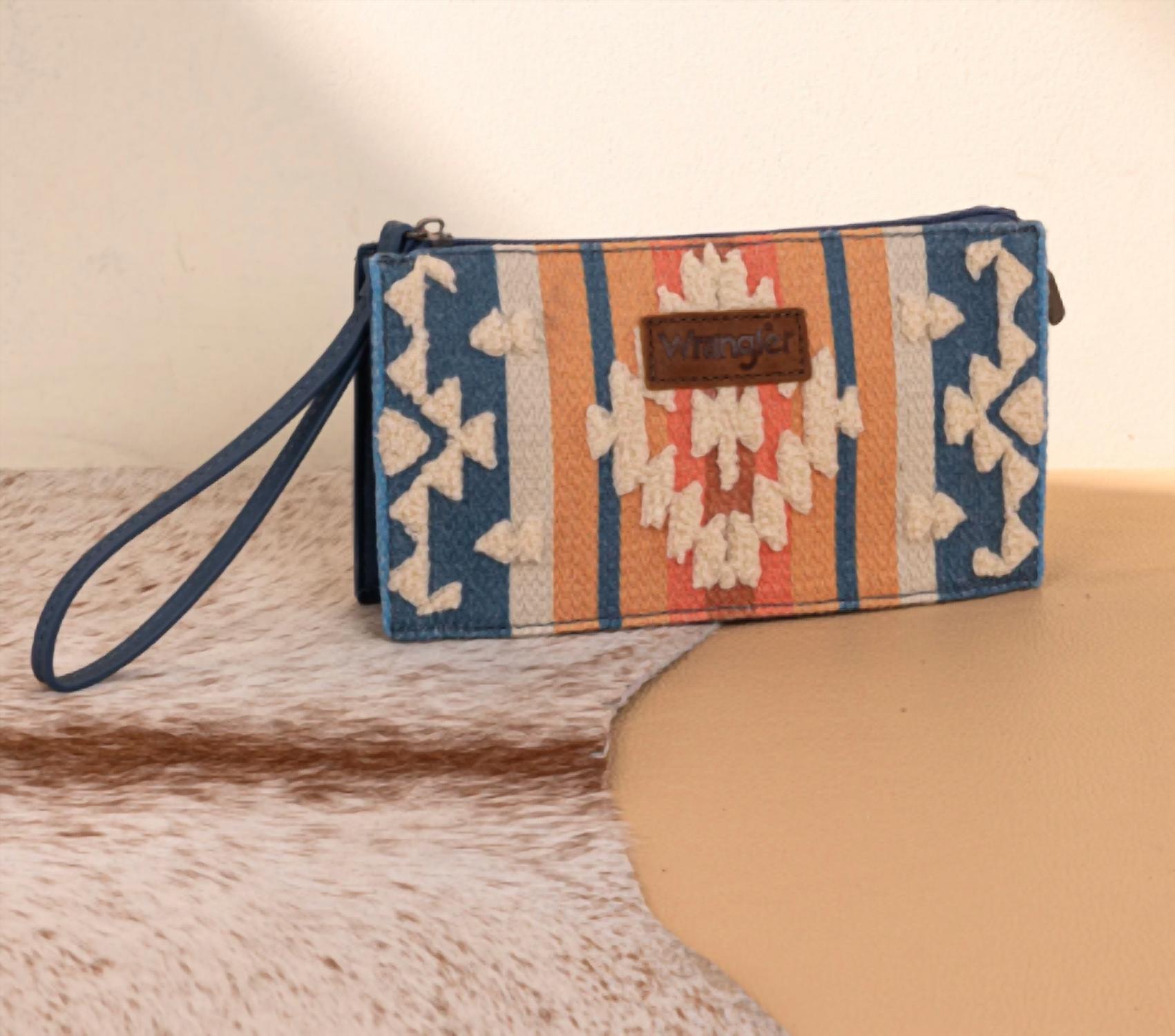 Wrangler - Women's Sherpa Aztec Canvas Clutch