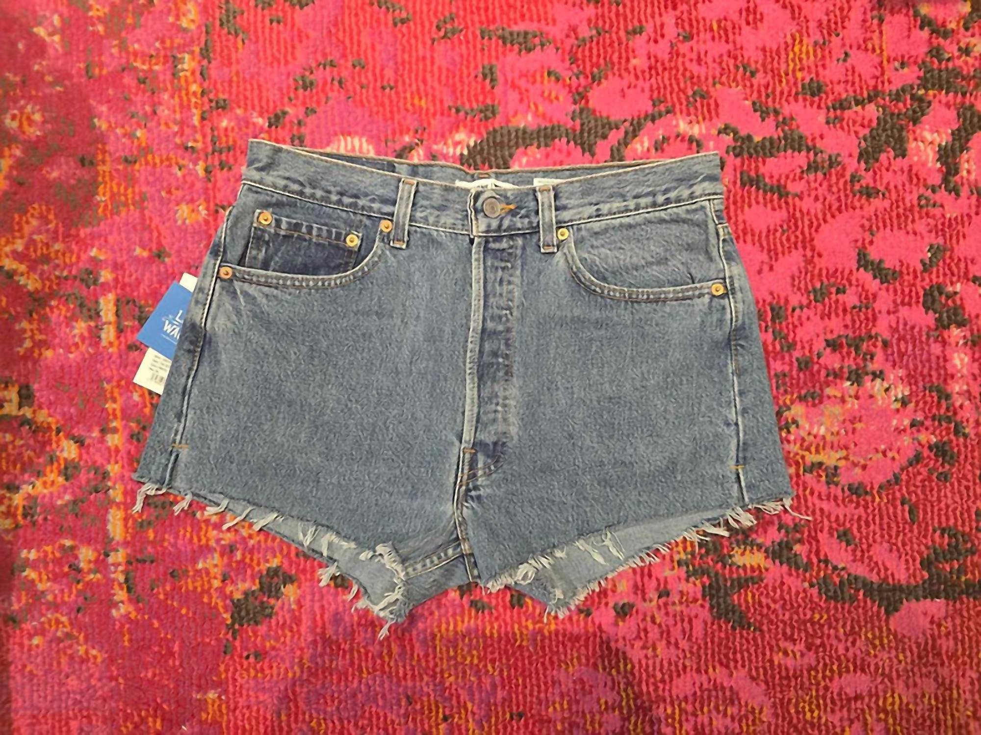 RE/DONE Women's Loose Long Short in indigo - women's shorts