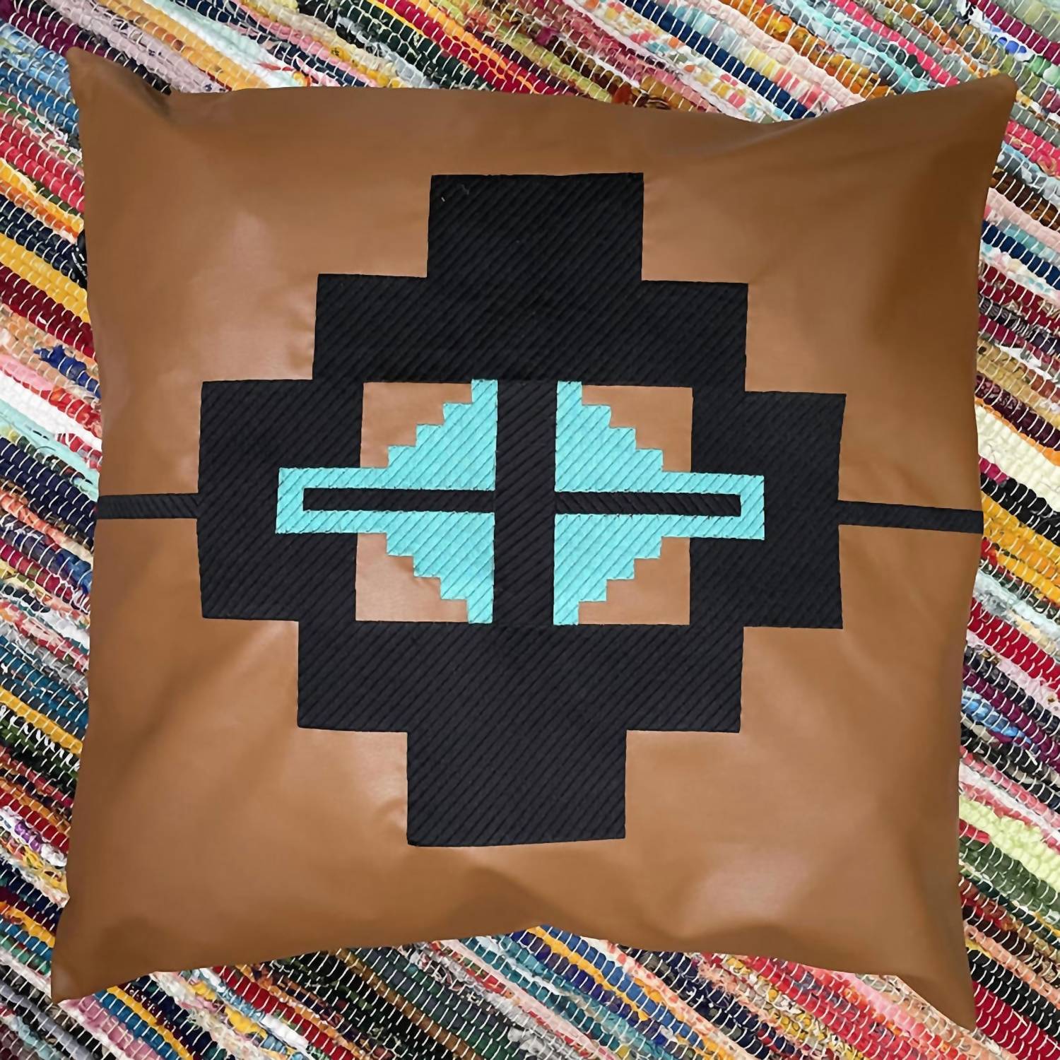 2Flyco - Western Point Pillow Cover