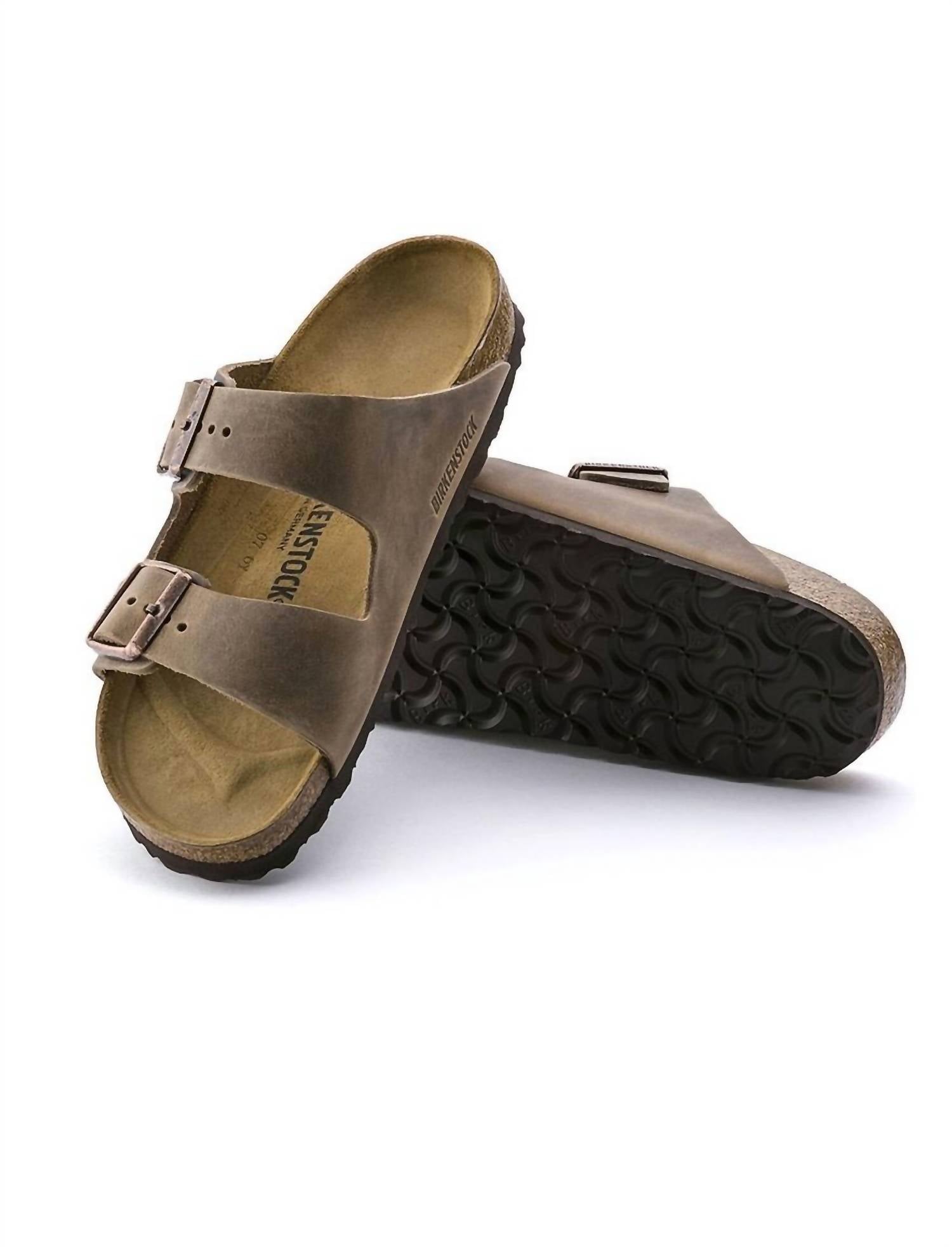 Birkenstock - WOMEN'S ARIZONA REGULAR FOOTBED SANDAL - NARROW WIDTH