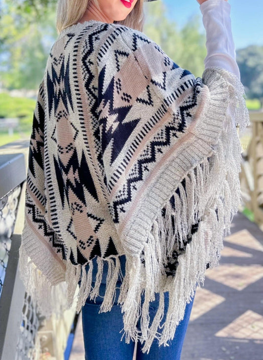 Amoli - Prairie Moon Knit Tassel Top