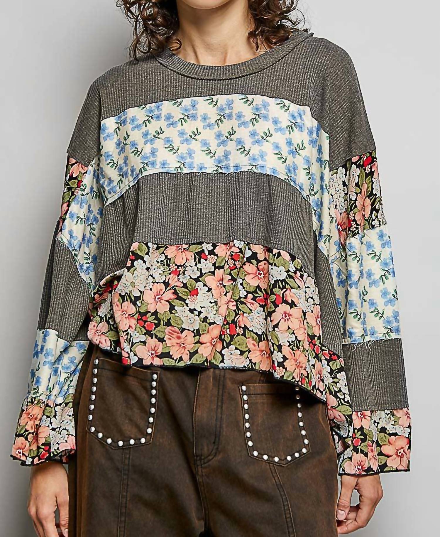 POL Floral Print Top in gray - women's long sleeve top