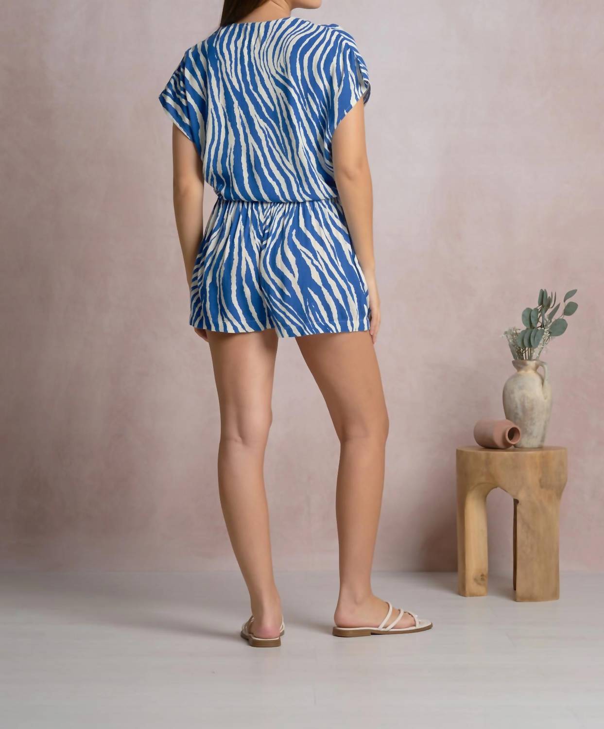 Elan - Resort Short Sleeve Crop Top