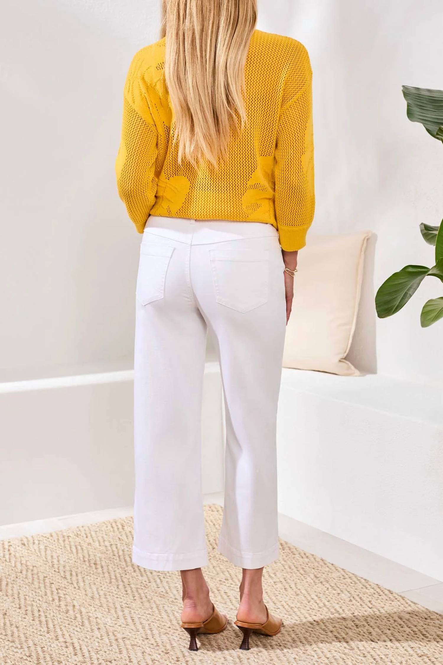 Tribal - Audrey Hugging Wide Crop Jean