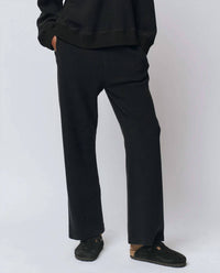 THE GREAT. The Plush Victory Sweatpant in black - women's pants