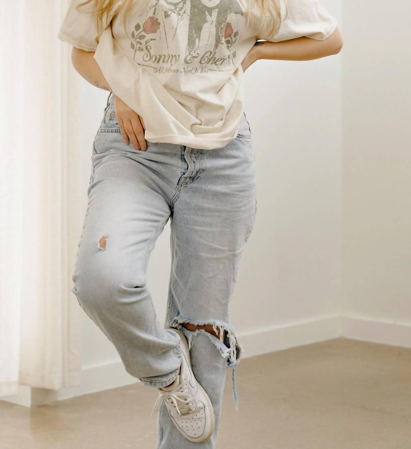 Livylu - Women's All I Need Is Love Thrifted Tee
