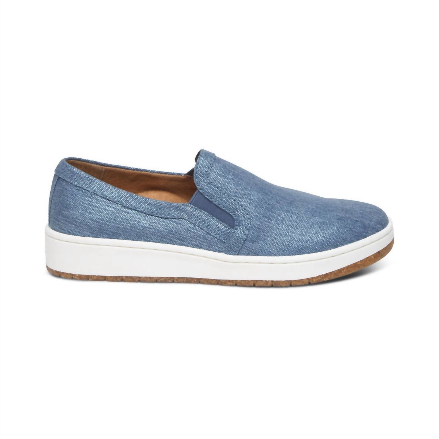 Aetrex - WOMEN'S CAMERON SLIP ON SNEAKER
