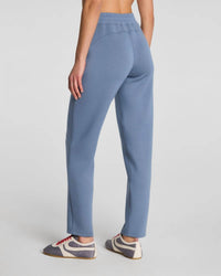 Spanx - Airessentials Slim Straight Pants