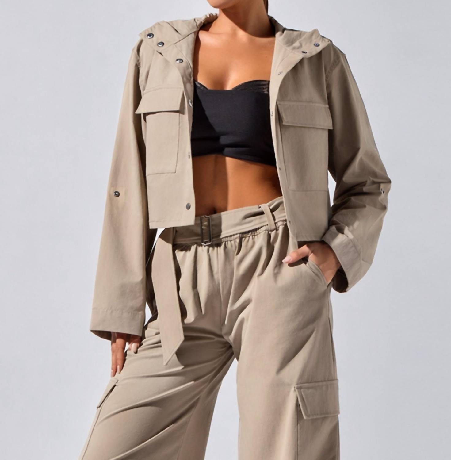 Heroine Sport - Ava Cropped Lightweight Performance Jacket
