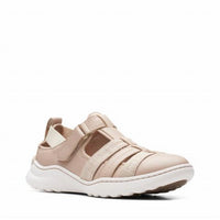 Clarks Women's Teagan Step Sandals in sand leather - women's sandal