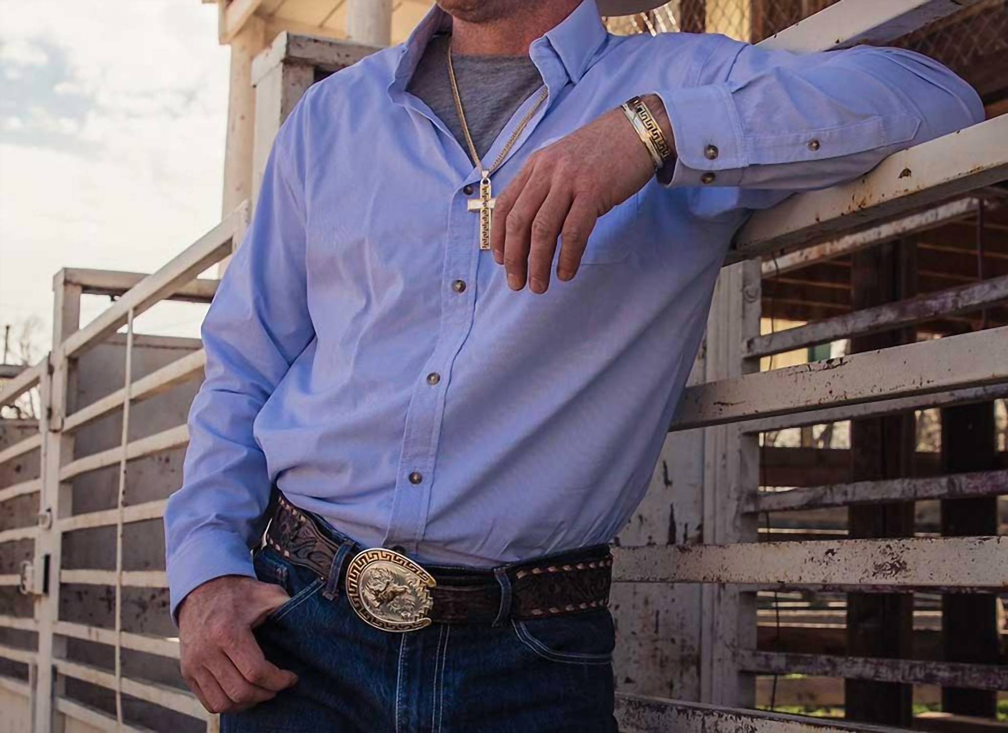 Montana Silversmiths - Men's Sunrise Mesa Buckle With Bull Rider
