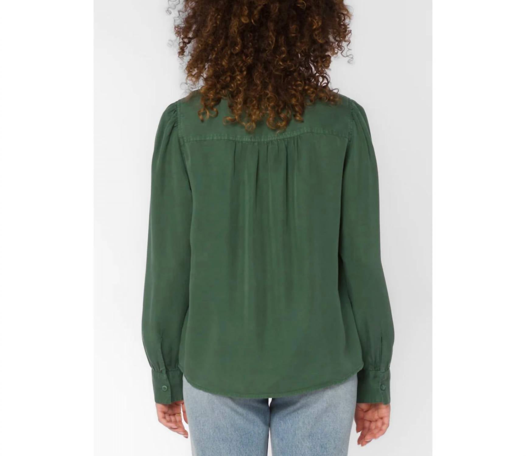 Velvet Heart Bellamy Shirt in dark green - women's shirt - detail view