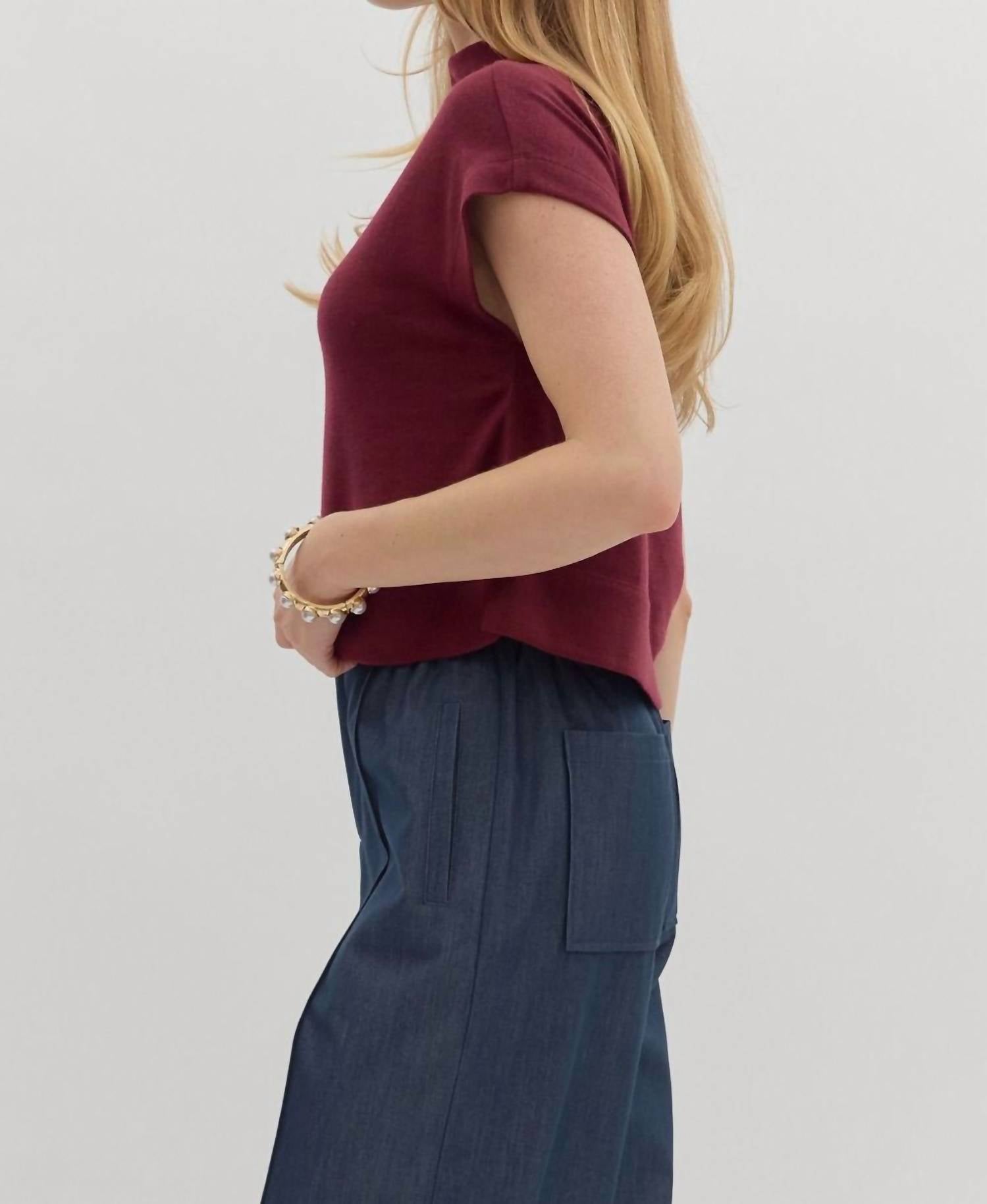 Entro - Modern Mock Top