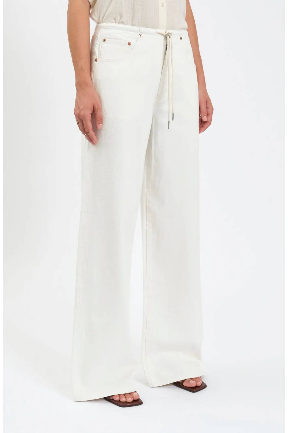 Daze - Madison Mid Rise Wide Leg Jeans