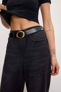 Good American - 90s Mid Rise Straight Leg Jeans