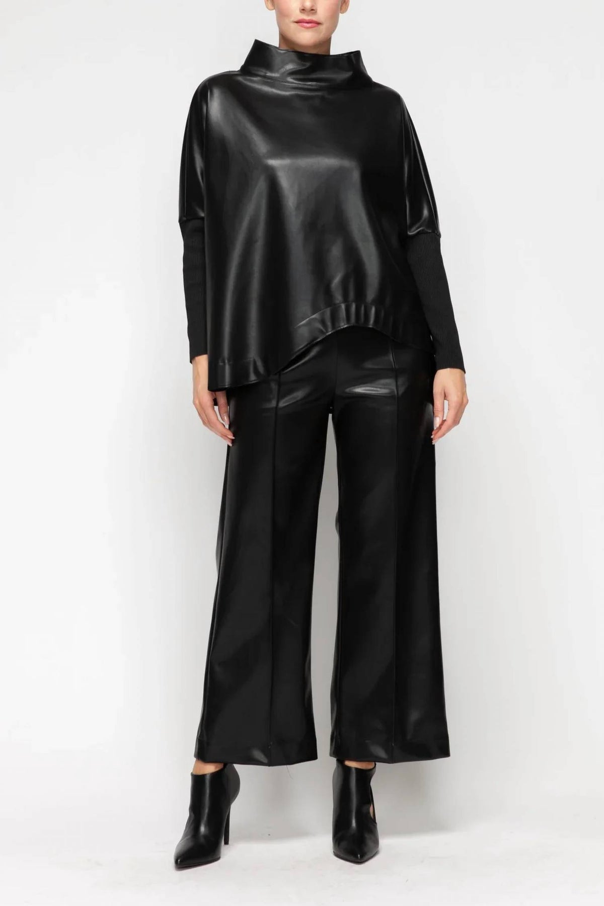 Ic Collection - Wave Edge Sleeve Top