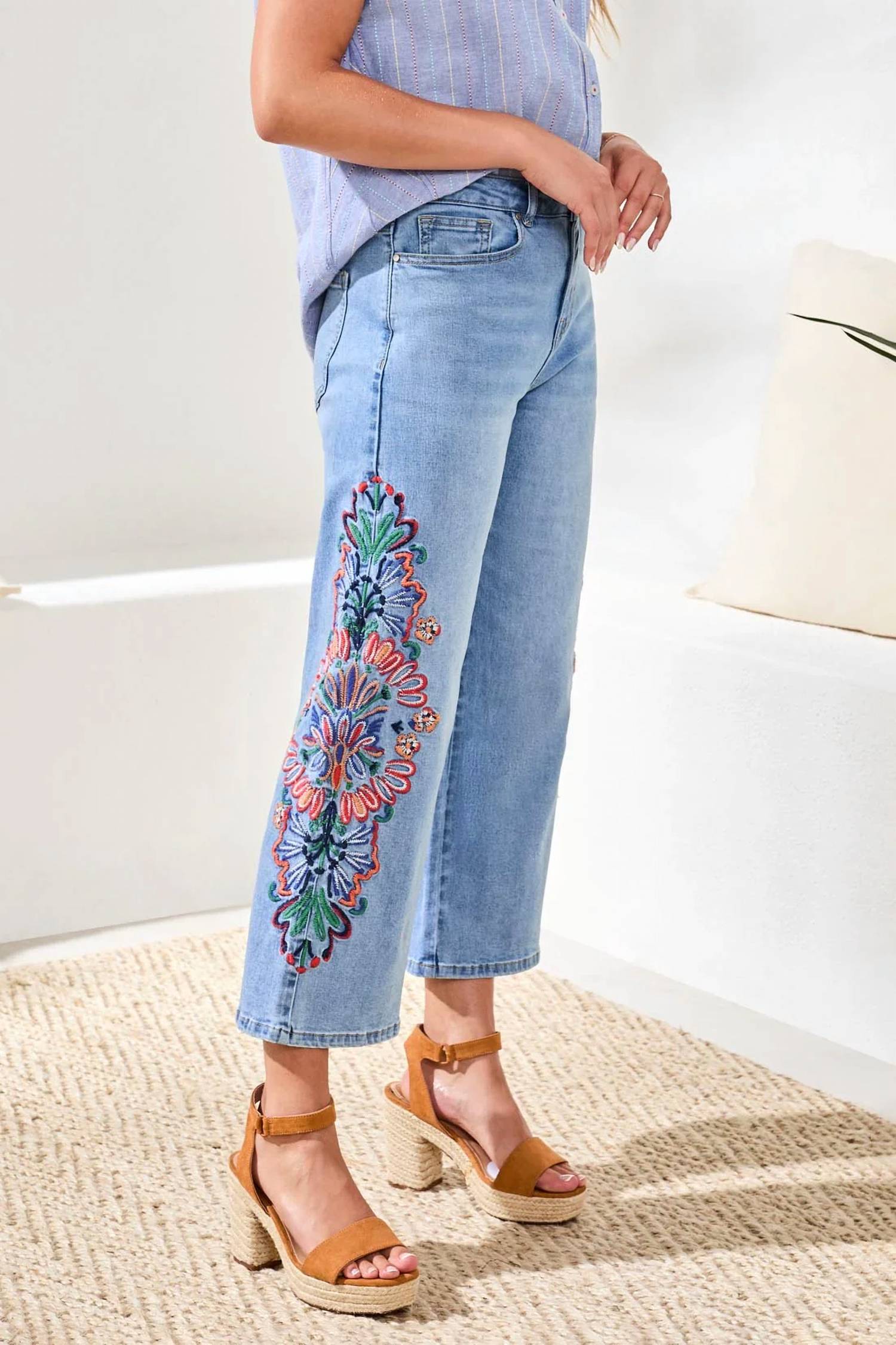 Tribal - Embroidered Audrey Girlfriend Wide Leg Crop Denim Jeans
