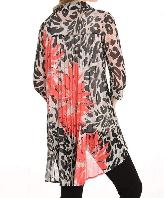 Frank Lyman - Floral V-neck Relaxed Fit Top