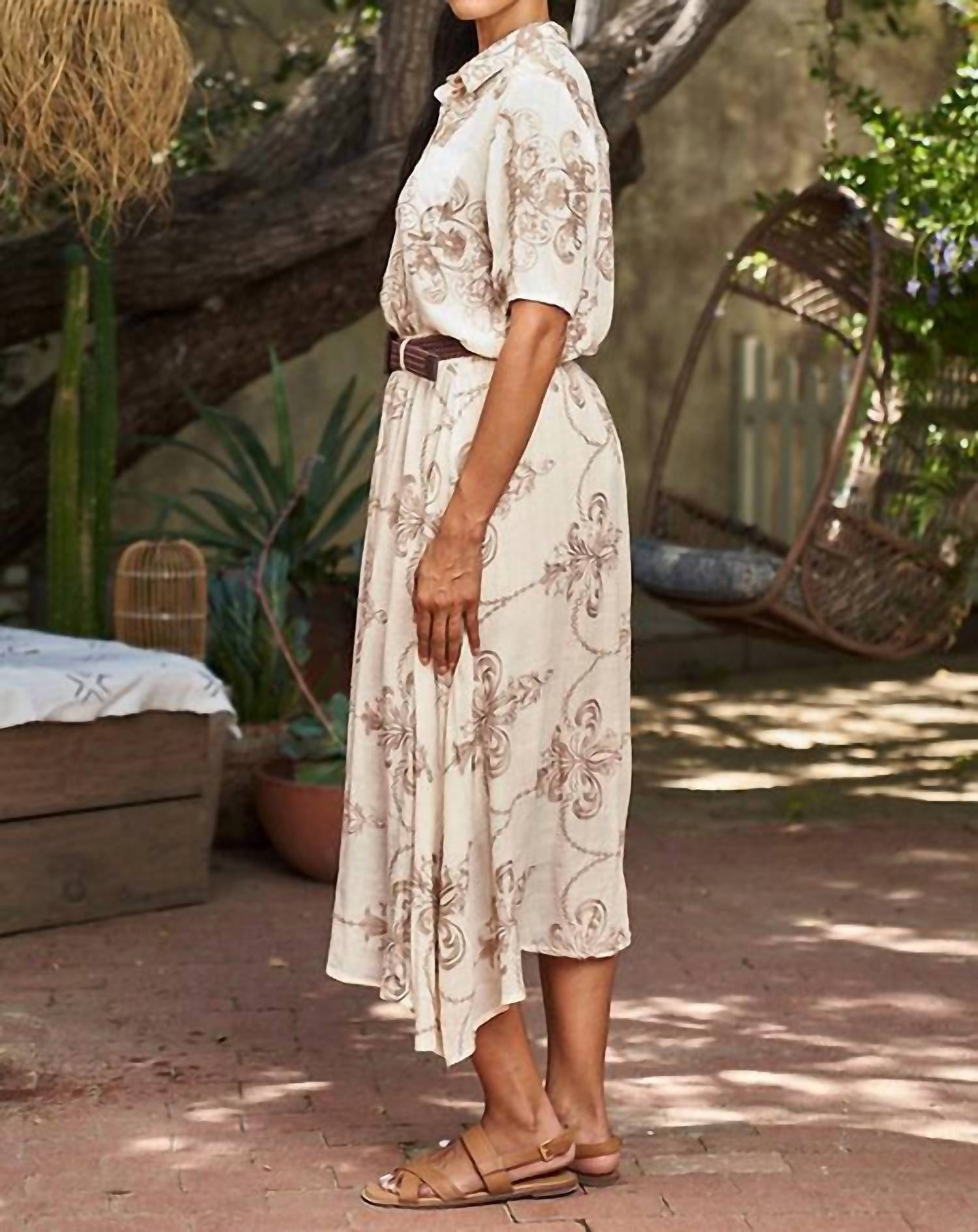 Paparazzi - Embroidered Top And Skirt Set