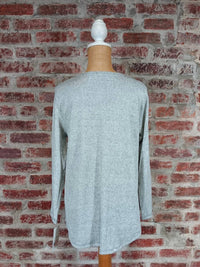Jess & Jane - Long Sleeve Filigree Top