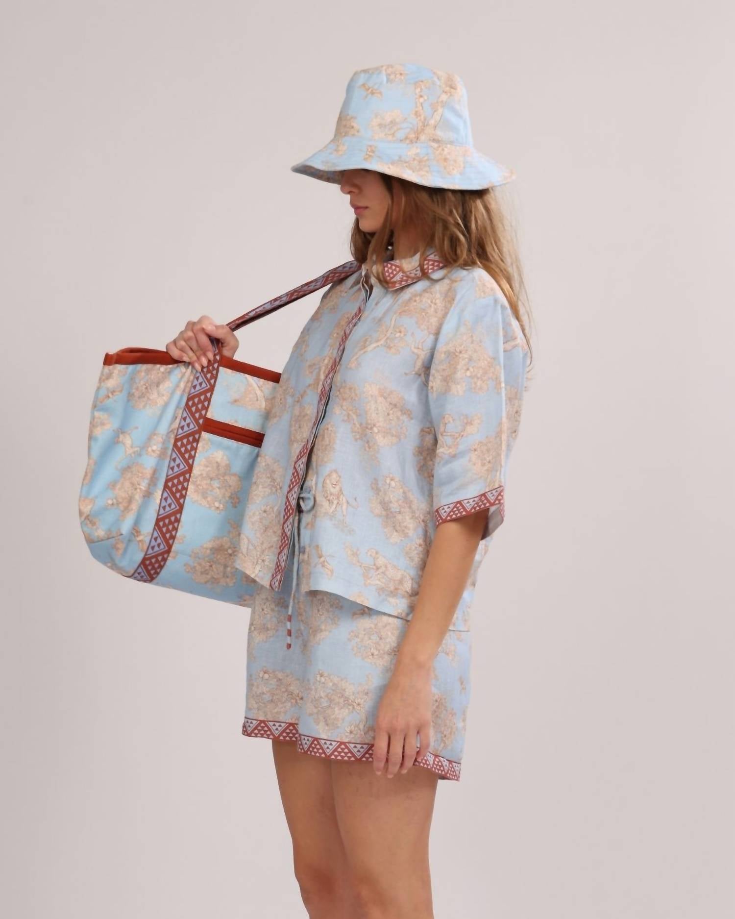 Las Sureñas - Women's African Leopard Custom Tote Bag