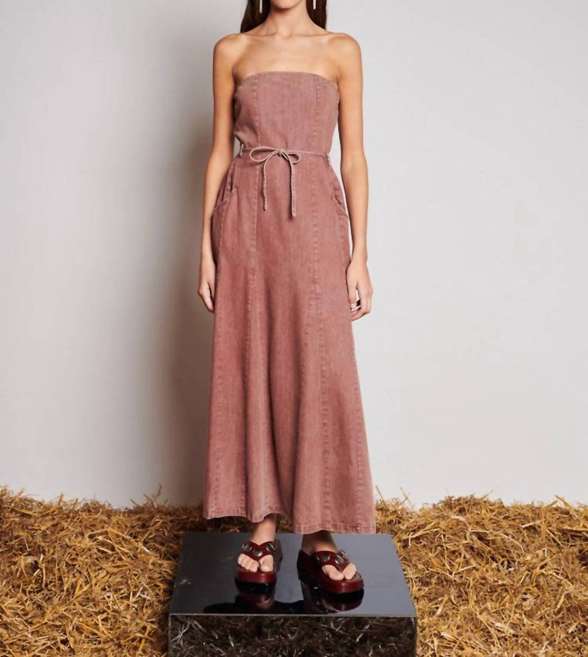 Ghospell - Britt Strapless Denim Midi Dress
