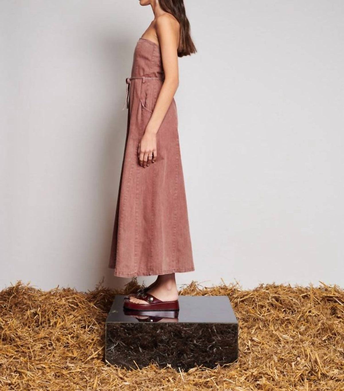 Ghospell - Britt Strapless Denim Midi Dress