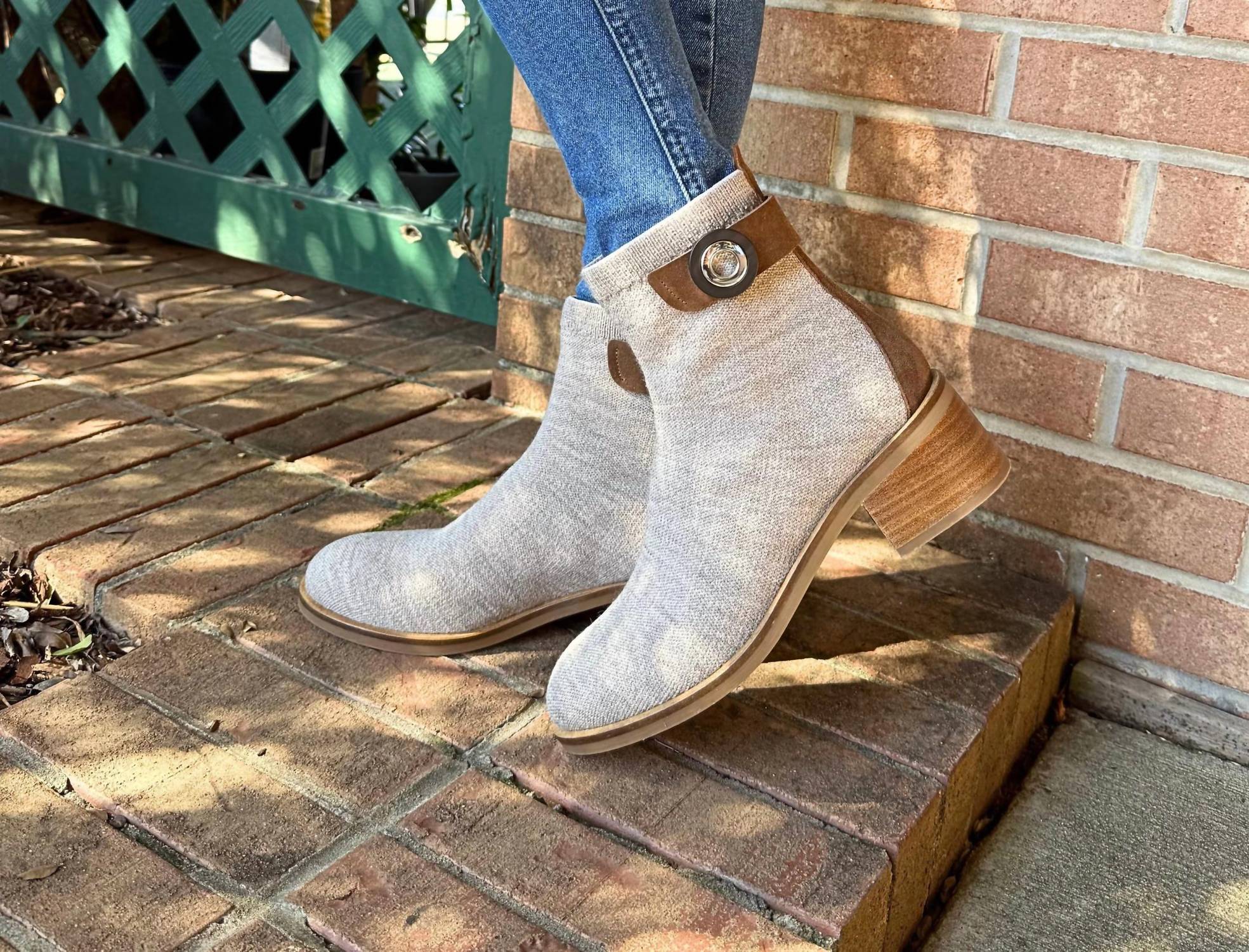 Softwaves - Women's Blake Sweater Boots