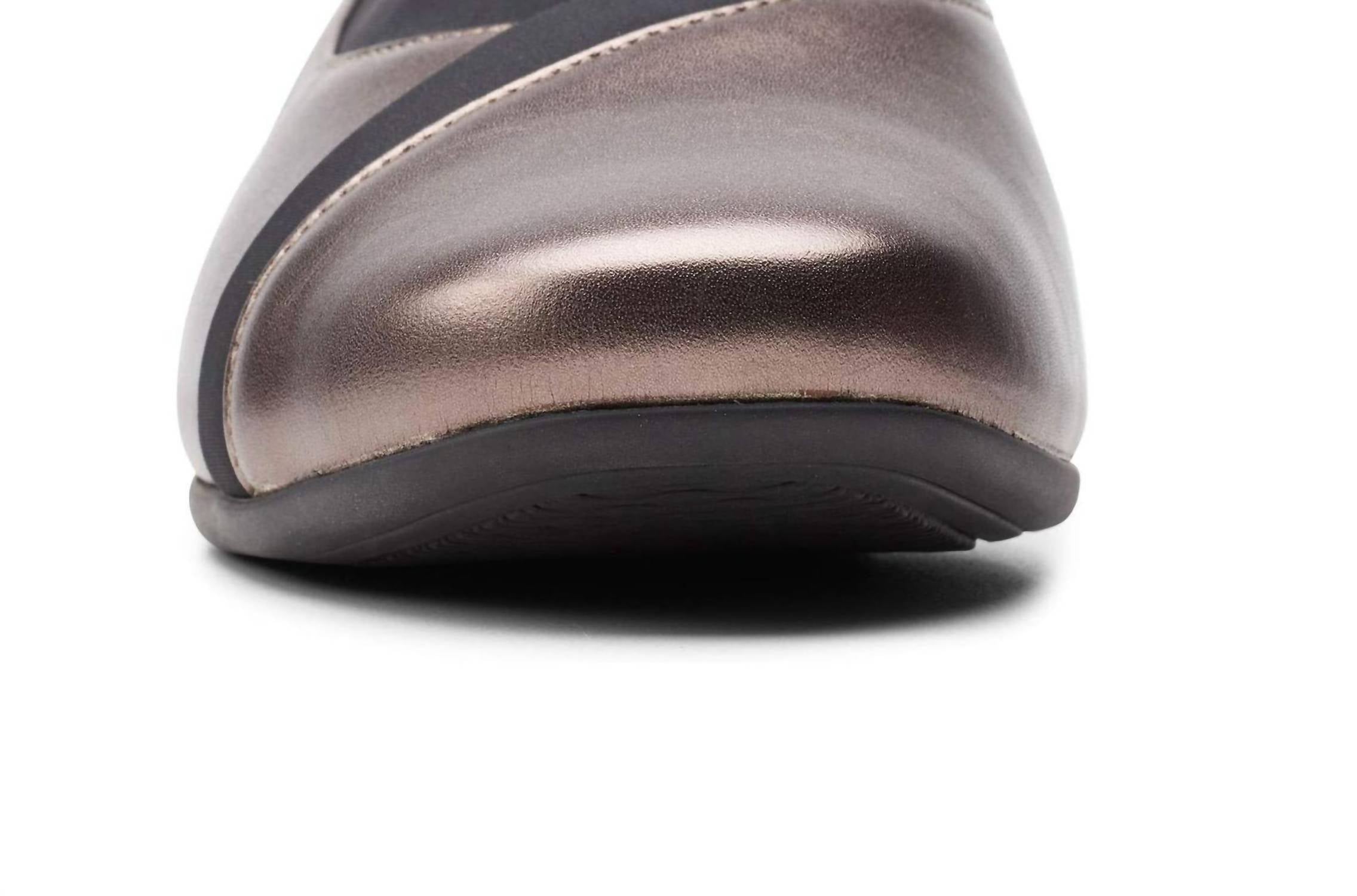 Clarks - Women's Un Darcey Ease 2 Shoes