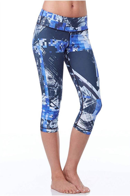 ANALOG GEOMETRIC PRINT WIDE WAISTBAND CAPRI LEGGINGS