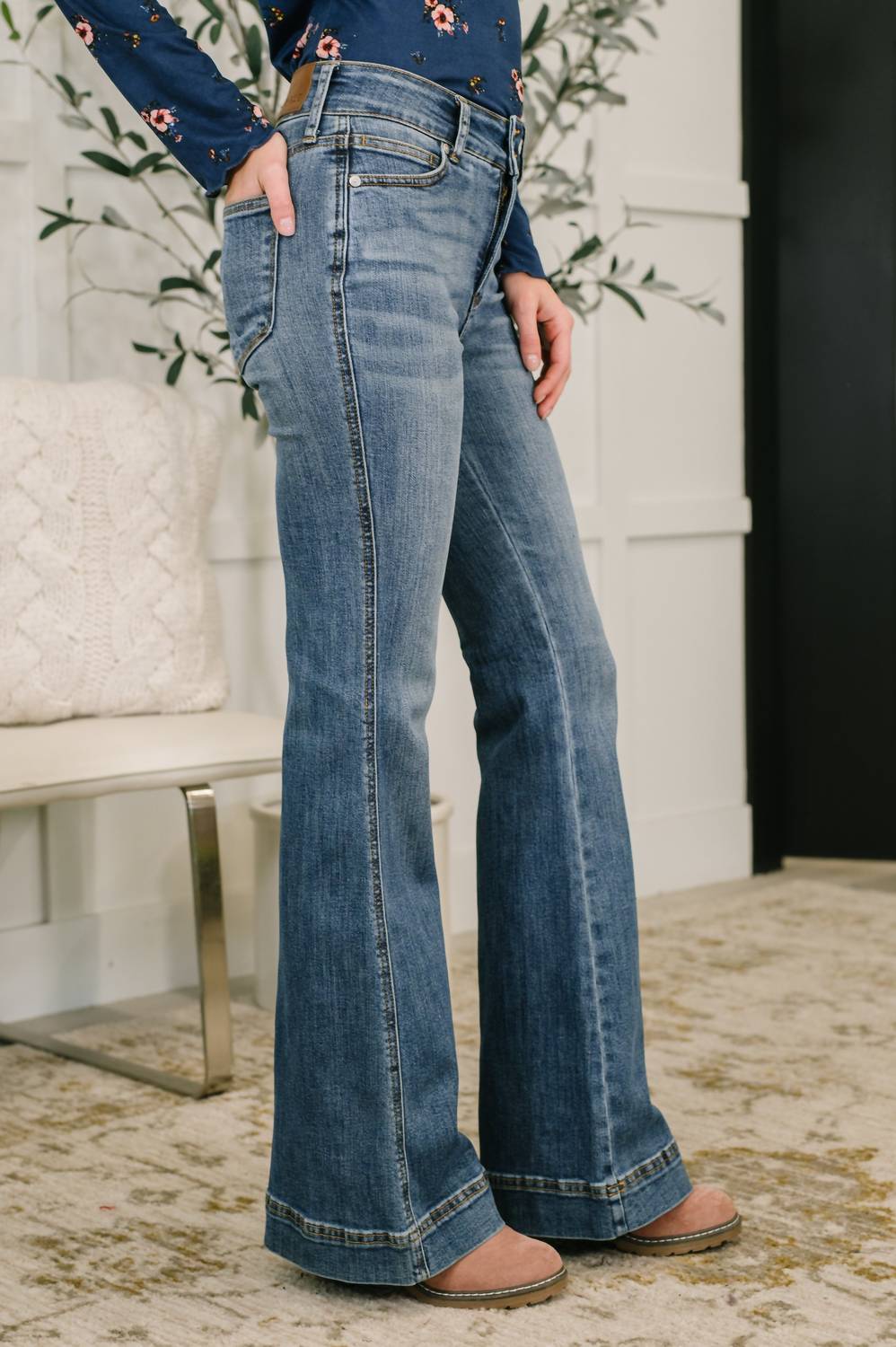 Judy Blue - High Waist Flare Tummy Control Double Button Waist Band Jeans