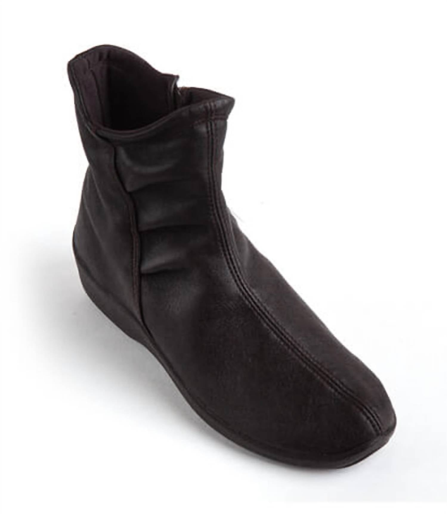 ARCOPEDICO Women's L19 Boot in cafe - women's shoe