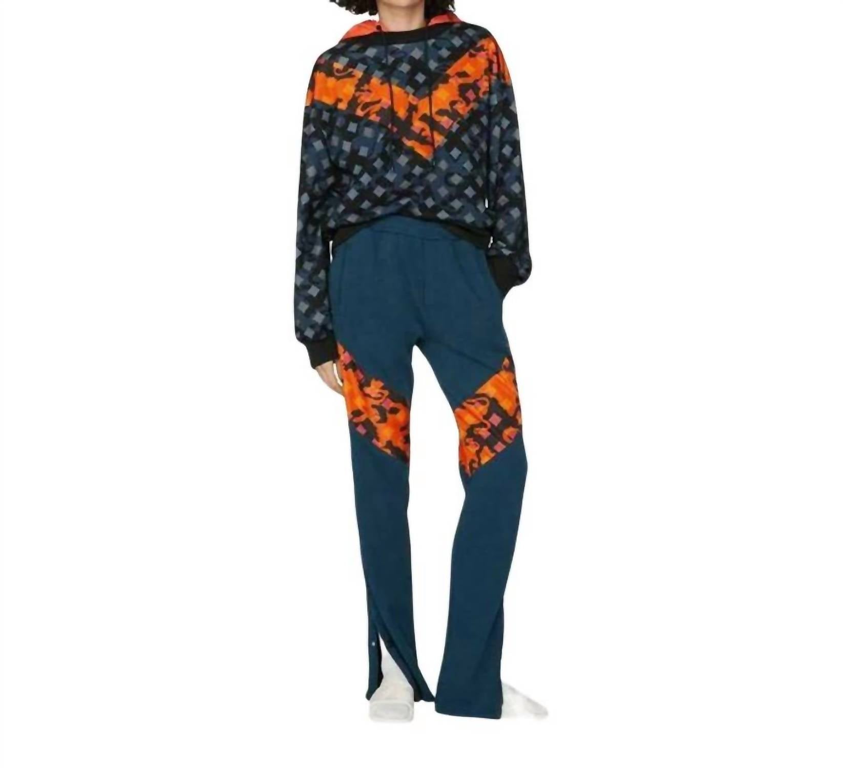 Mcm Worldwide - Women's Camo Lion Hood Sweatshirt