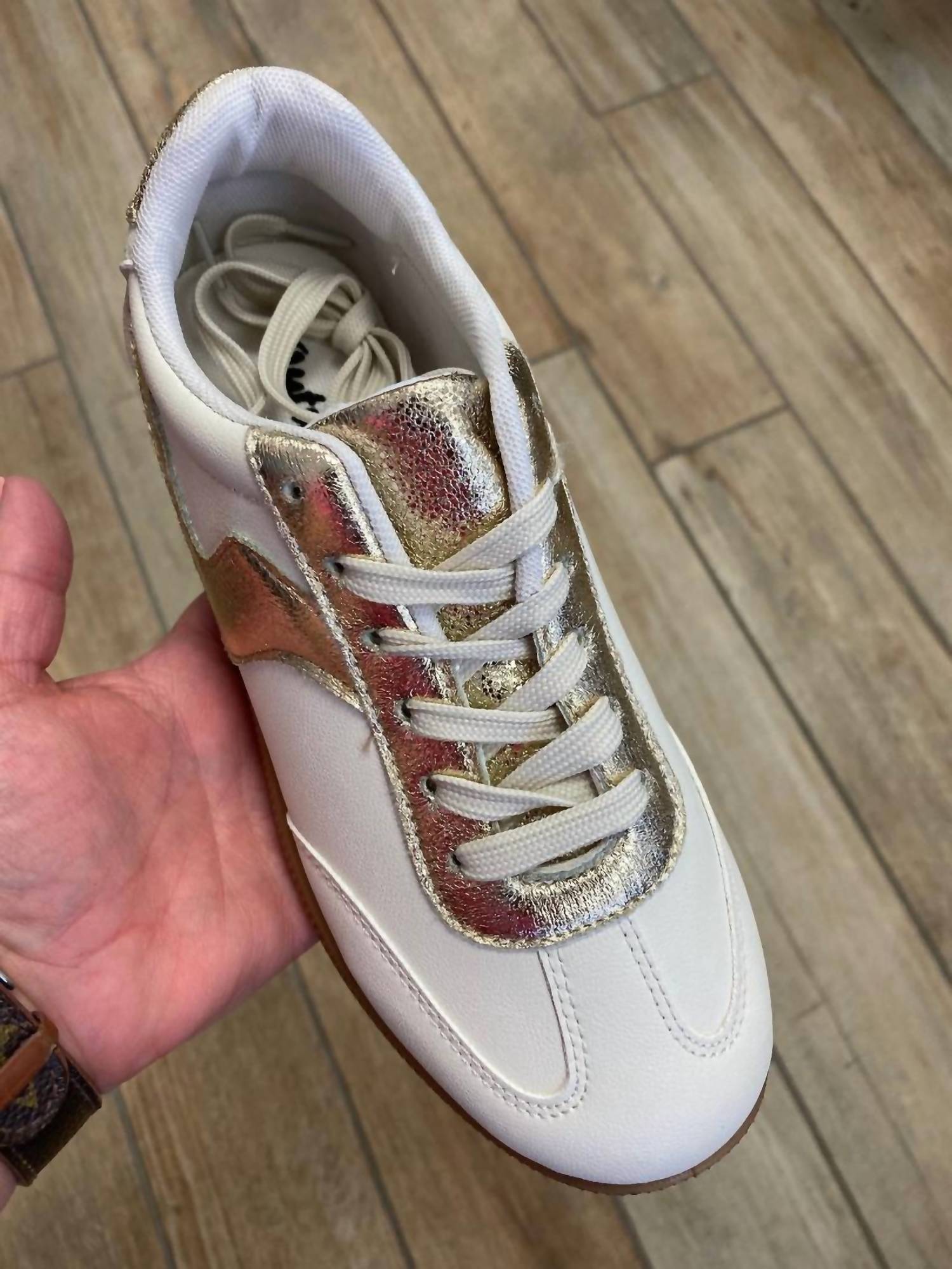 Outwoods - Women's Great-1 Sneakers