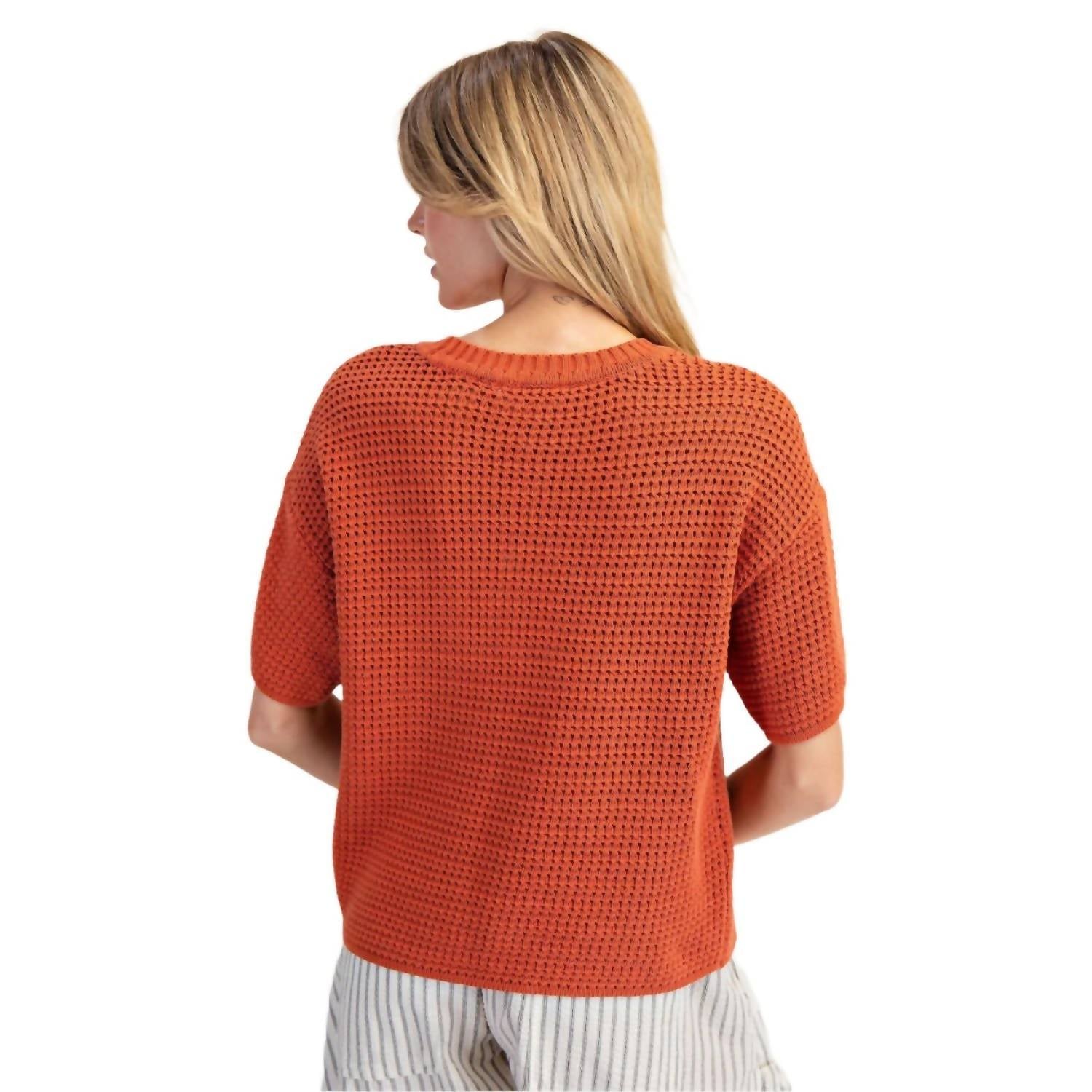 Ee:Some - Textured Short Sleeve Sweater