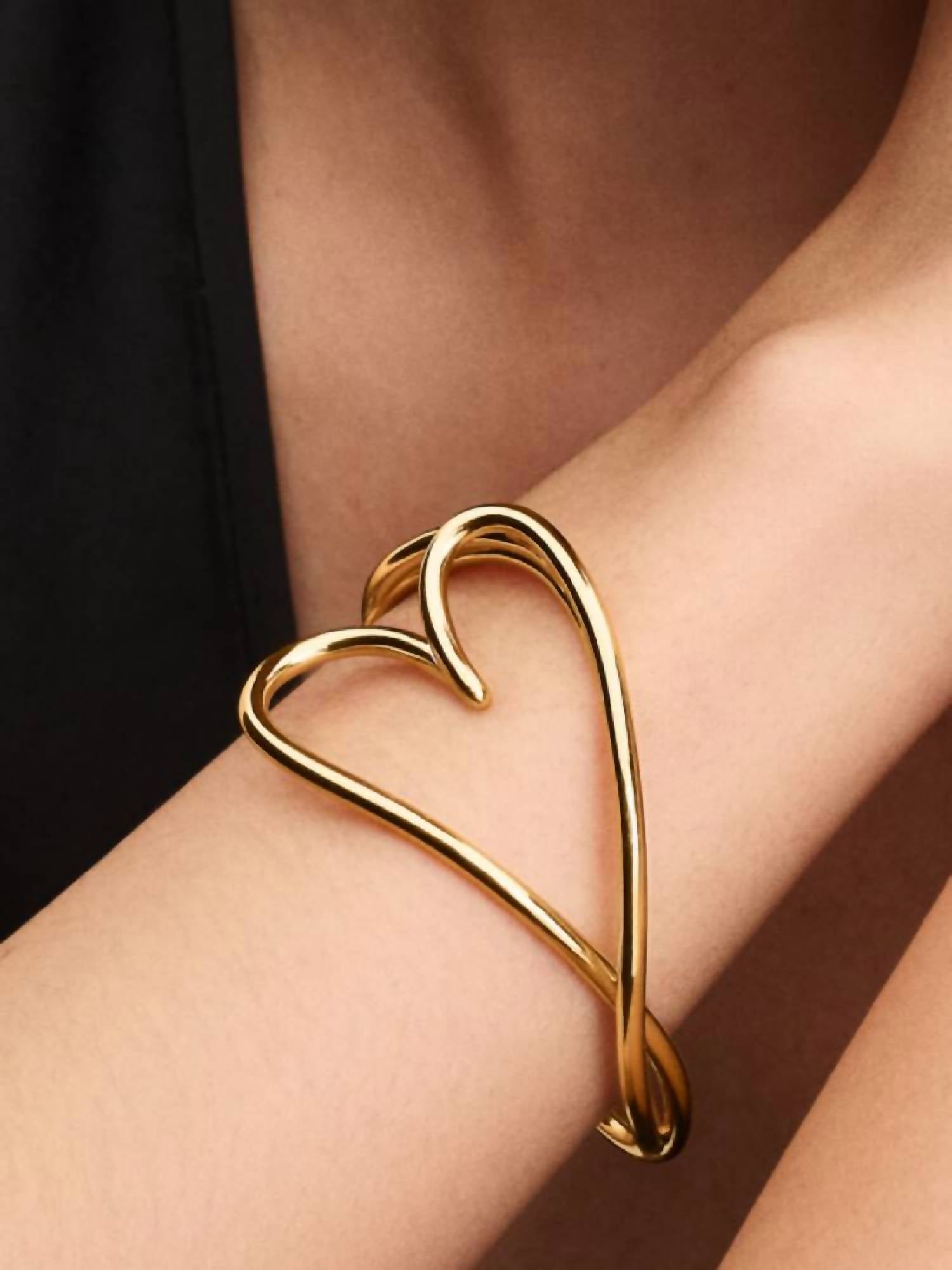 Pandora - Organically Shaped Heart Bangle