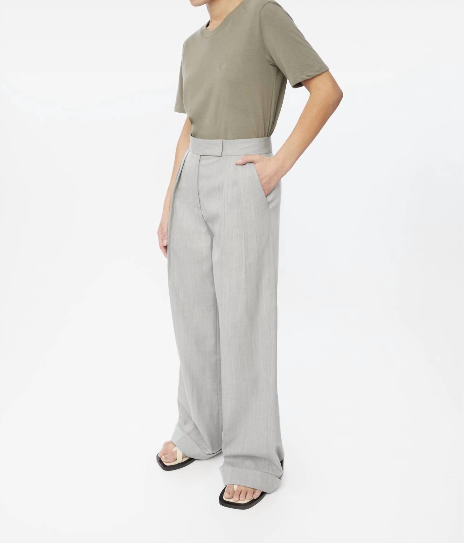 Dāl The Label - Pleated Wide Leg Pants