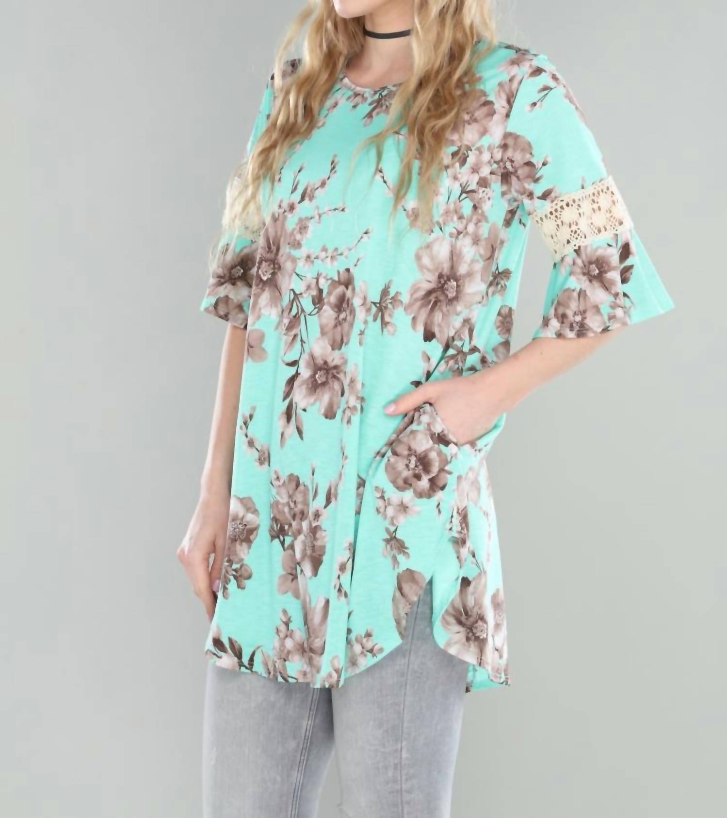 Crepas - Floral Bell Sleeve Tunic With Croche