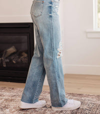 Judy Blue - High Rise Rigid Magic Destroyed Straight Jeans
