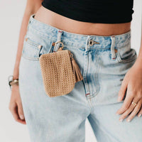 Pretty Simple - Women's River Raffia Clippable Card Holder