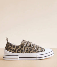 Very G - Women's Aman Lace Up Canvas Sneaker