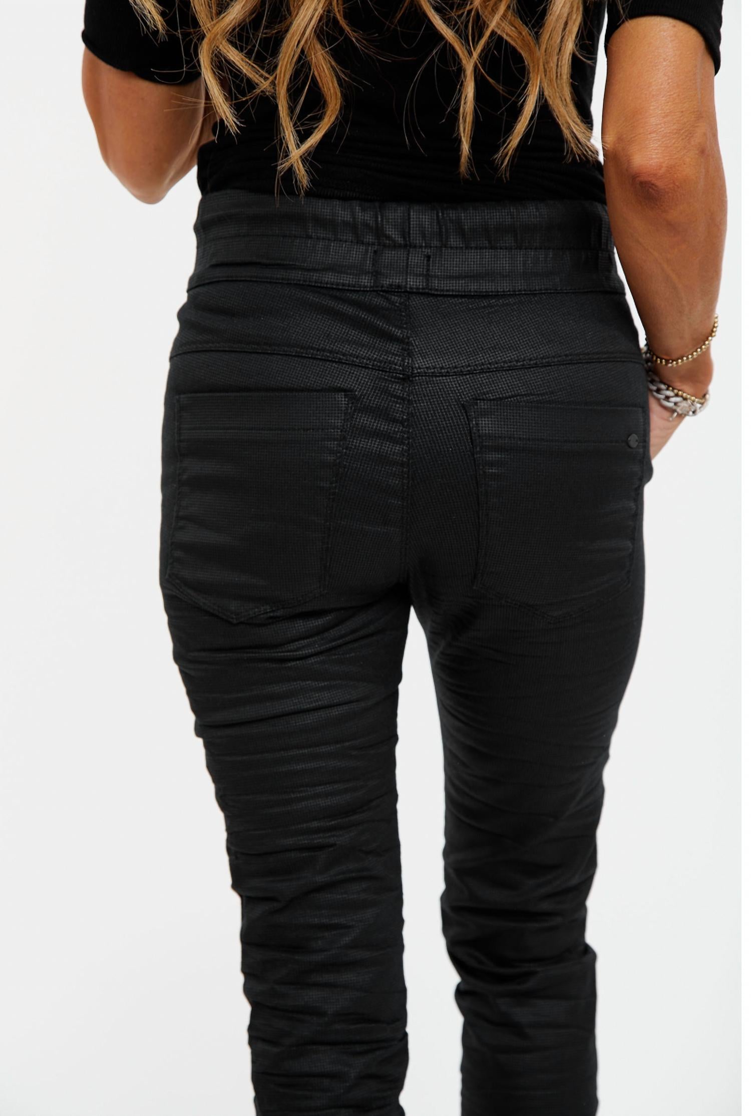 Bevy Flog - Shely Slim-fit Pants