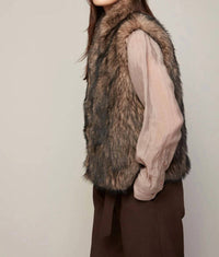 Adroit Atelier - Blossom Faux Fur Sleeveless Vest