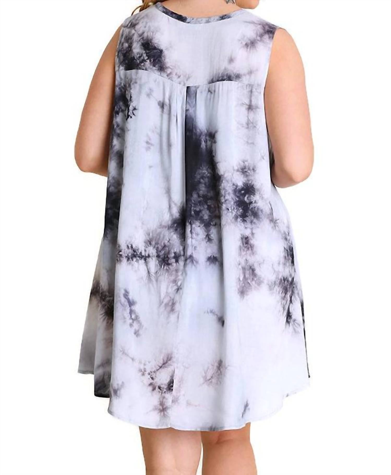 Umgee - Tie Dye Sleeveless Keyhole Dress - Plus