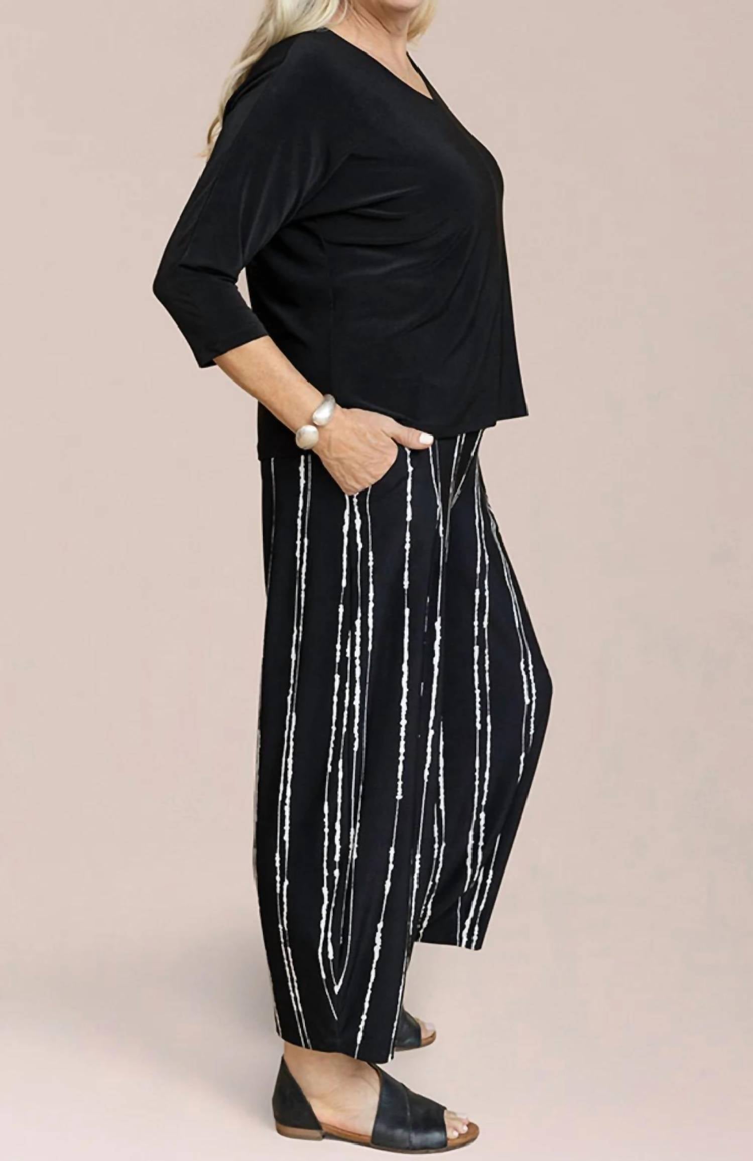 Sympli - Revell Print Pocket Top