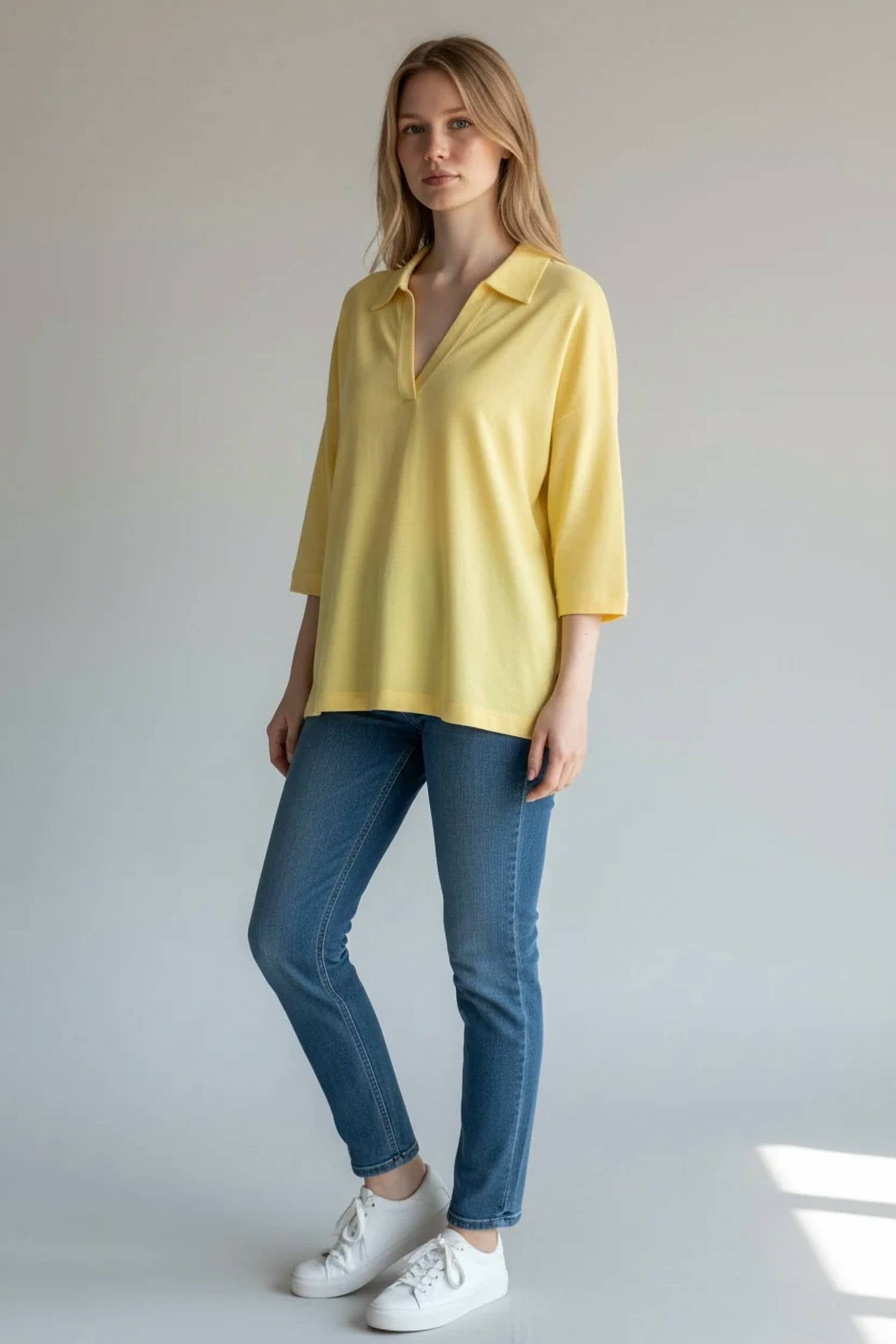 Lune Active - Olly V-neck Top