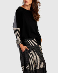 Alembika - Urban Coyote Long Sleeve Top
