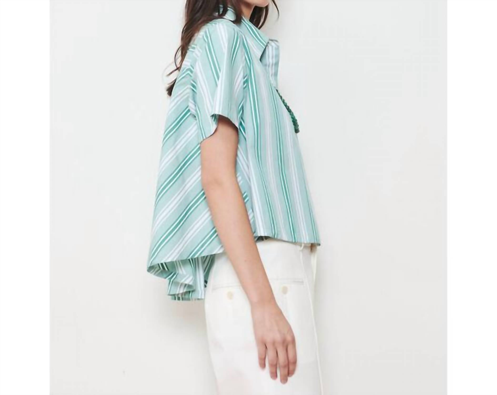 We-Ar4 - Cropped Crew Shirt