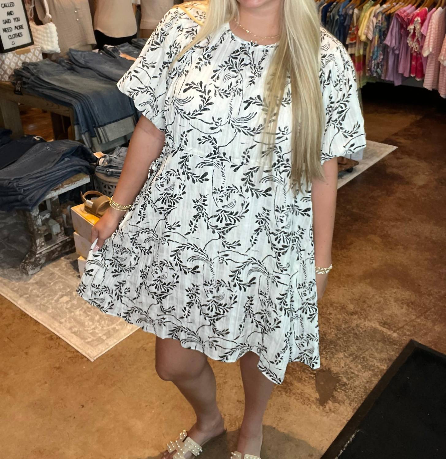Gigio - Textured Puff Sleeve Dress